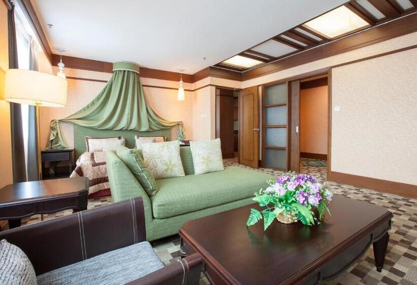 בית מלון כפרי Seri Malaysia Lawas