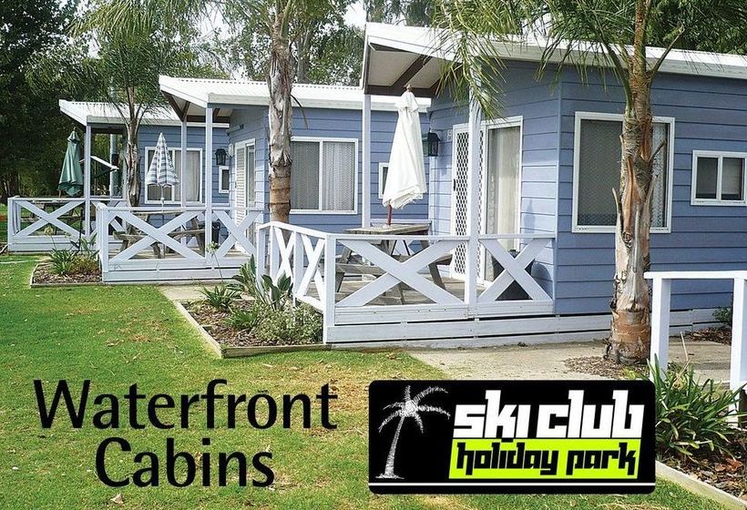 호텔 Ski Club Holiday Park