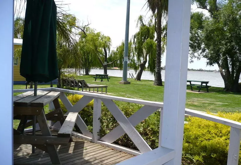 Hotelli Ski Club Holiday Park