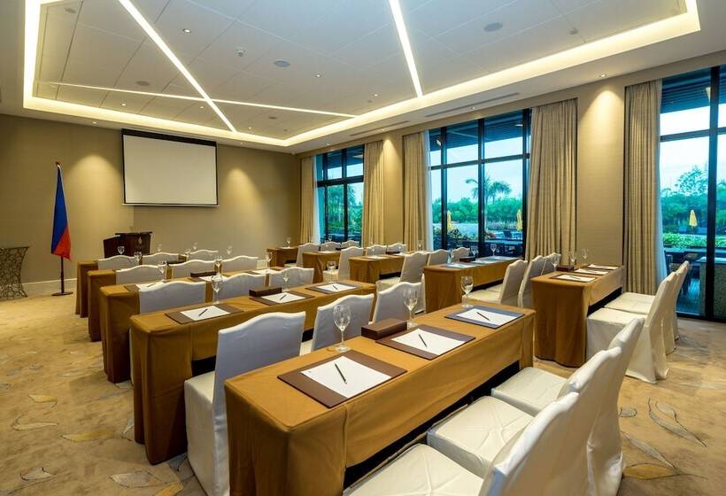 호텔 The Bayleaf Cavite