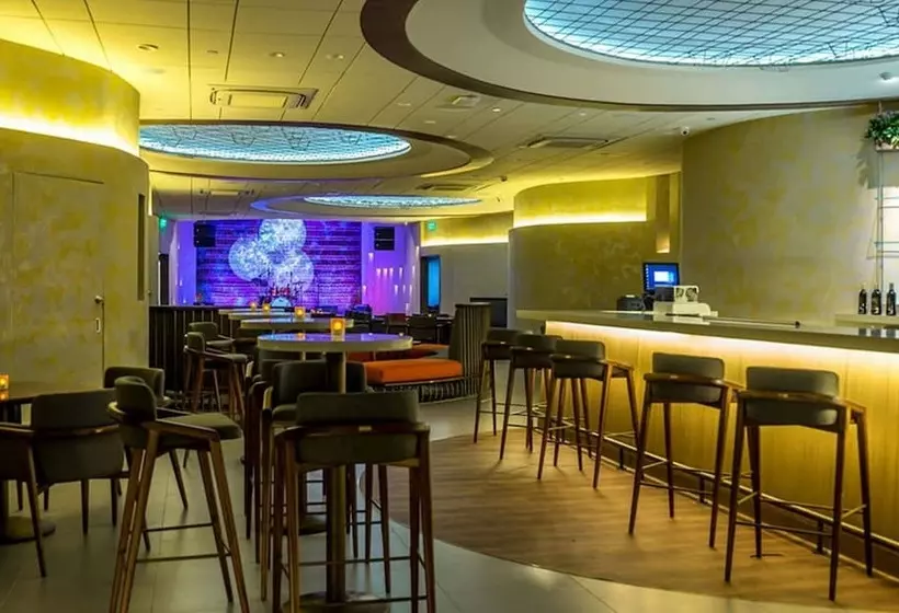 ホテル The Bayleaf Cavite