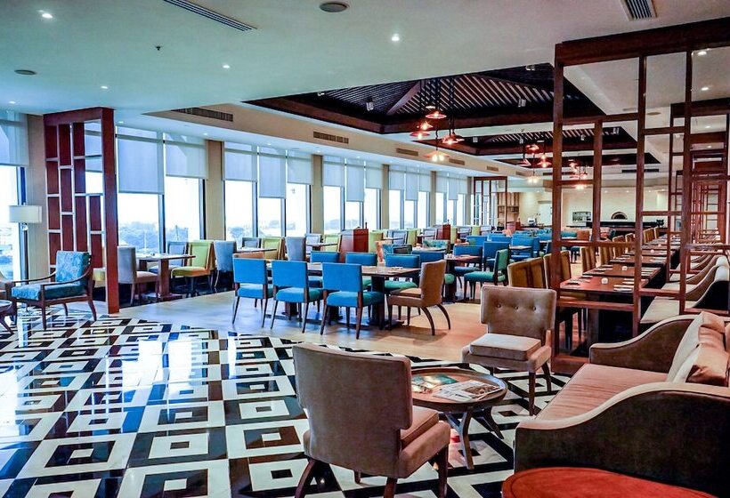 호텔 The Bayleaf Cavite