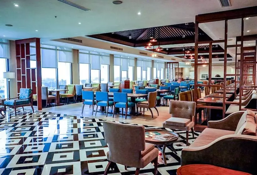 ホテル The Bayleaf Cavite