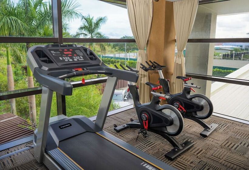 호텔 The Bayleaf Cavite