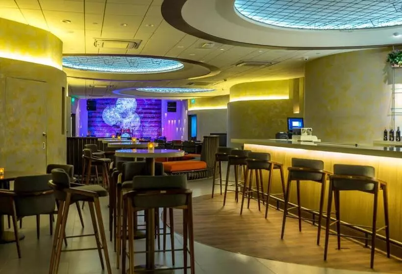 ホテル The Bayleaf Cavite