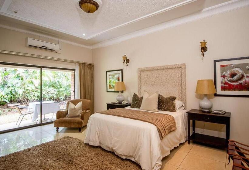 هتل The Victoria Falls Deluxe Suites