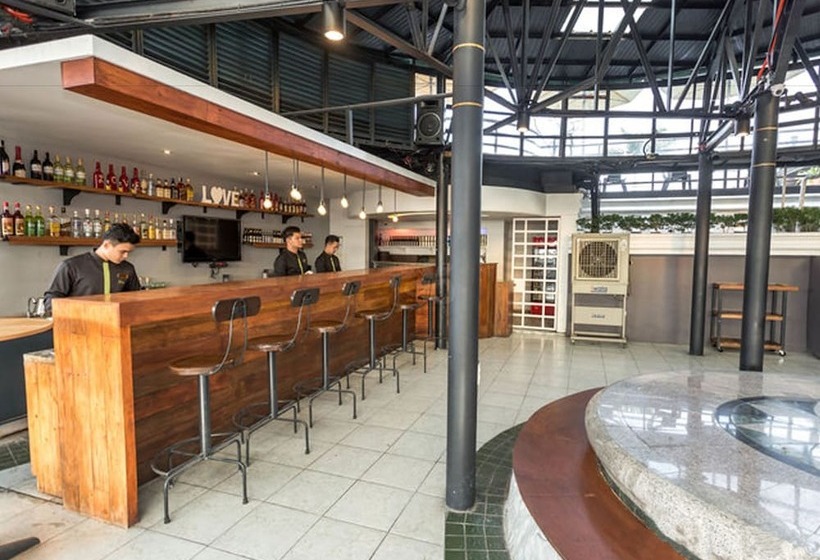 فندق Urban Travellers