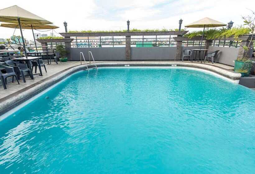 فندق Urban Travellers