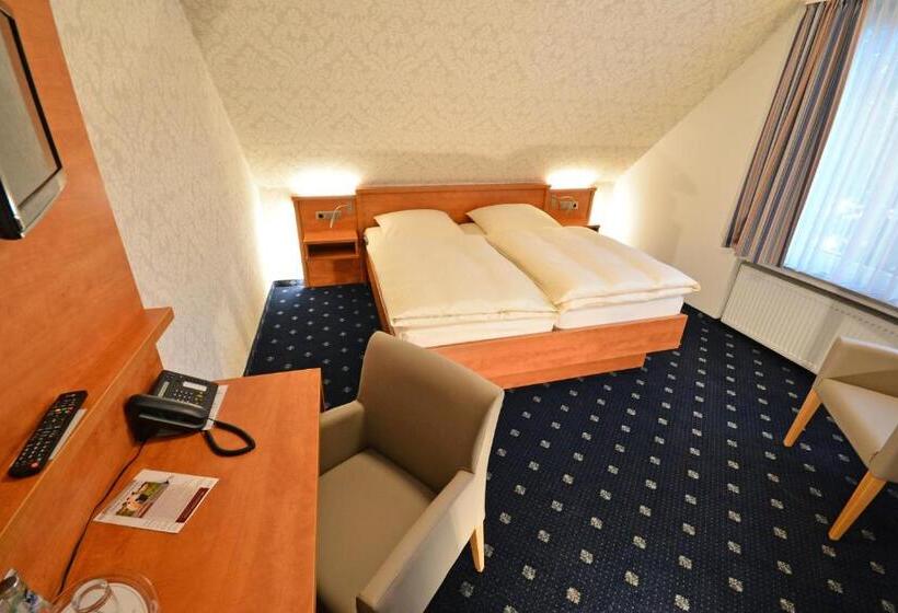 Landgasthaus & Hotel Lindenhof