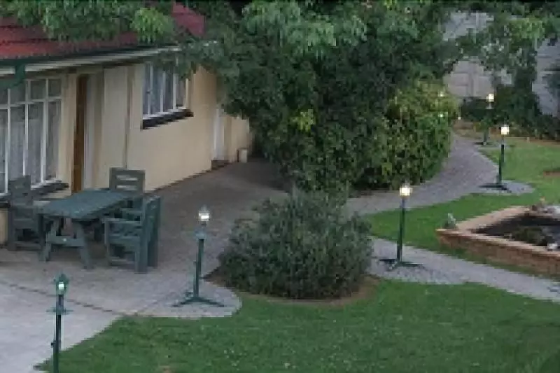 ペンション Emerald Guesthouse