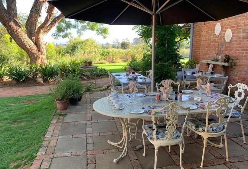 פנסיון Geralds Gift Guest House