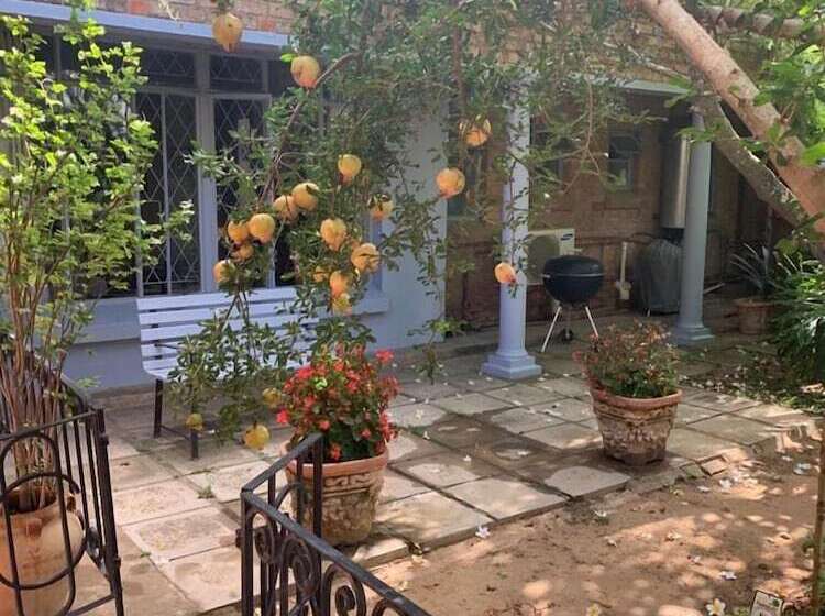 פנסיון Geralds Gift Guest House