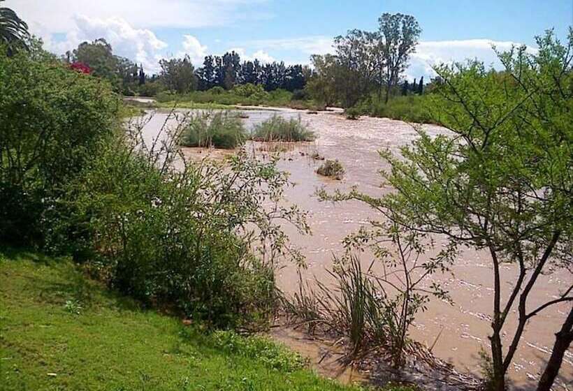 פנסיון Geralds Gift Guest House