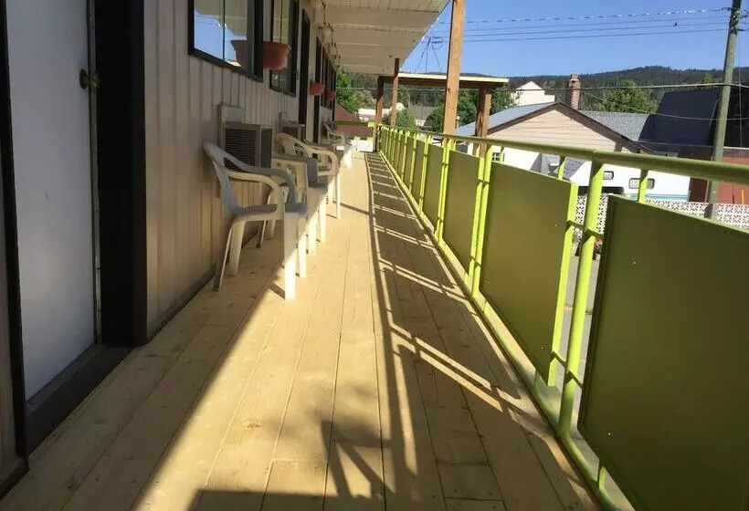 Cedars Motel