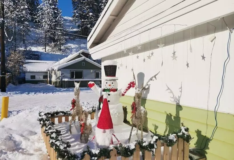 Cedars Motel