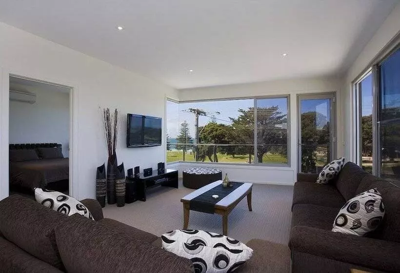 Two Bays Apartments
