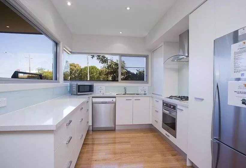 Two Bays Apartments