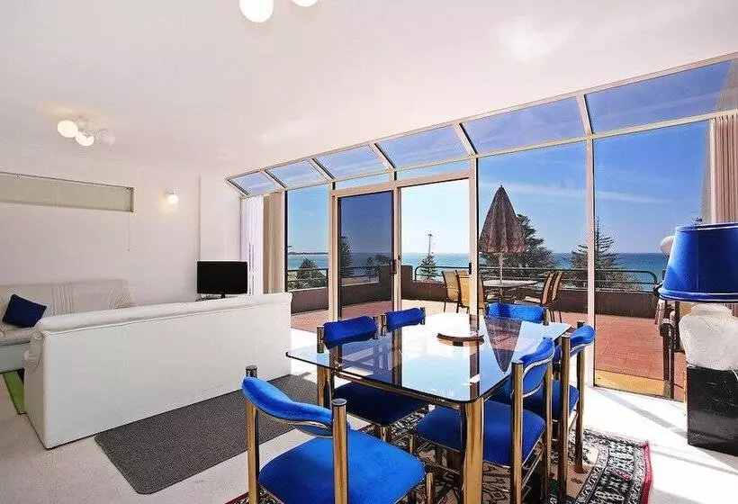 Two Bays Apartments