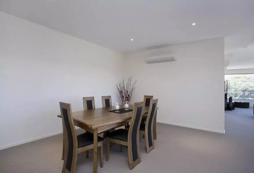 Two Bays Apartments