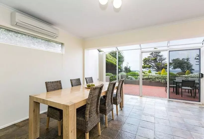 Two Bays Apartments