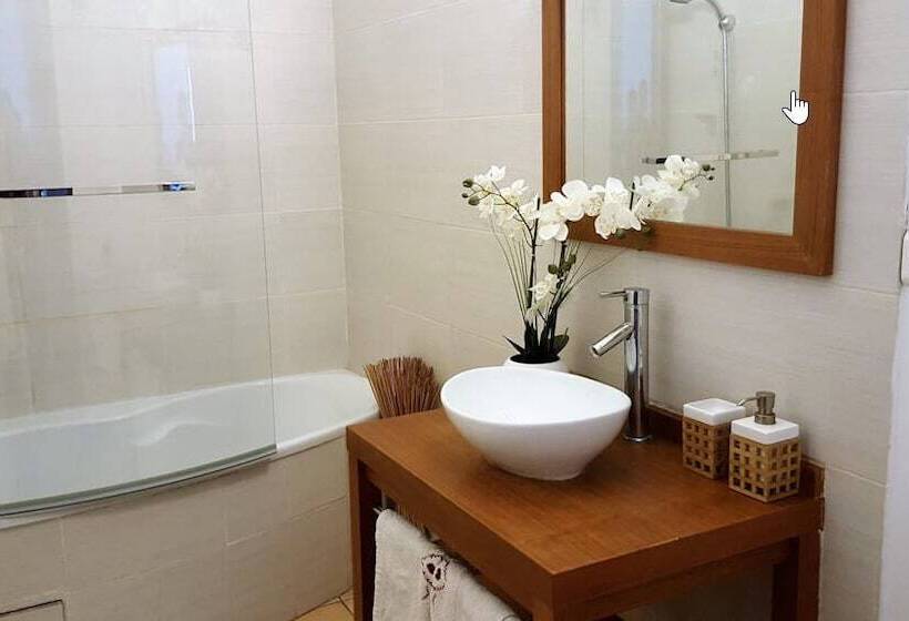 مبيت وإفطار Chambres D Hôtes Les Huppes