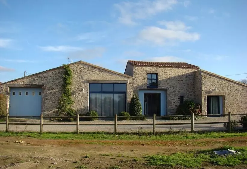 Aamiaismajoitus (B&B) Chambres D Hôtes Les Laitières