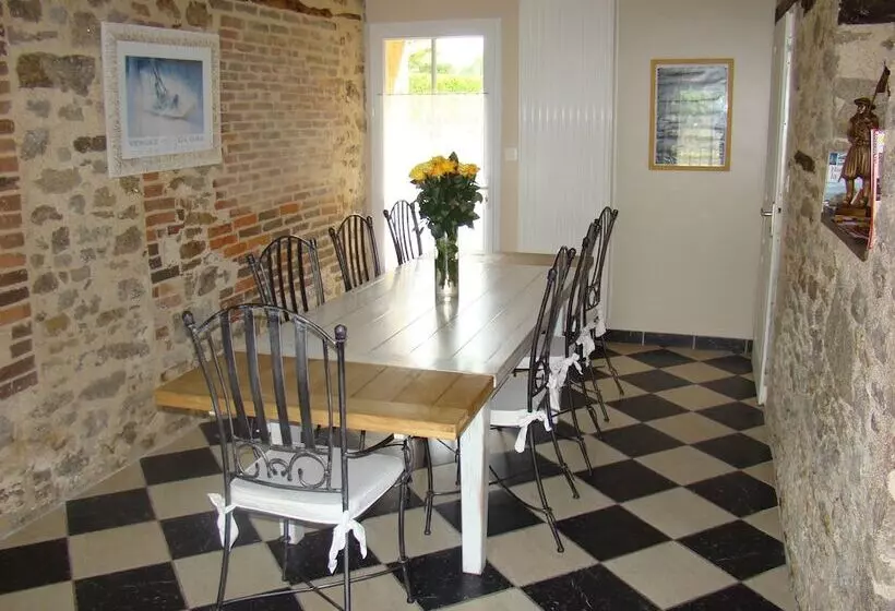 Aamiaismajoitus (B&B) Chambres D Hôtes Les Laitières