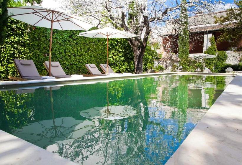 민박 Chambres D'hôtes Les Trois Comtes