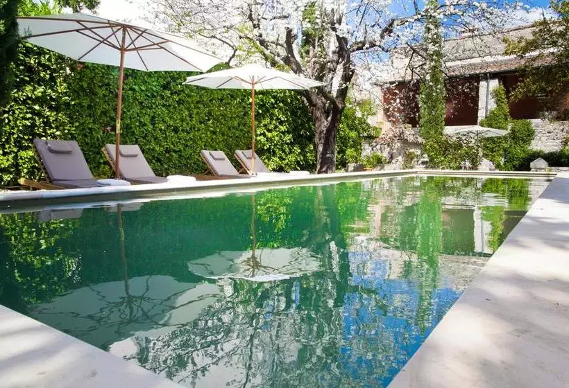 ベッドアンドブレックファースト Chambres D'hôtes Les Trois Comtes