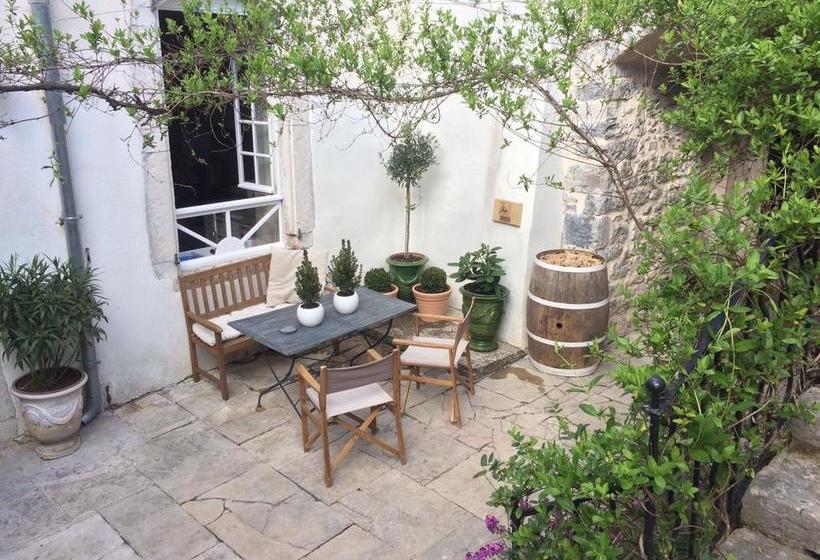 민박 Chambres D'hôtes Les Trois Comtes