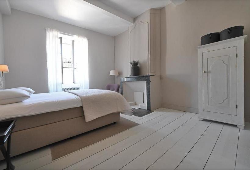 민박 Chambres D'hôtes Les Trois Comtes