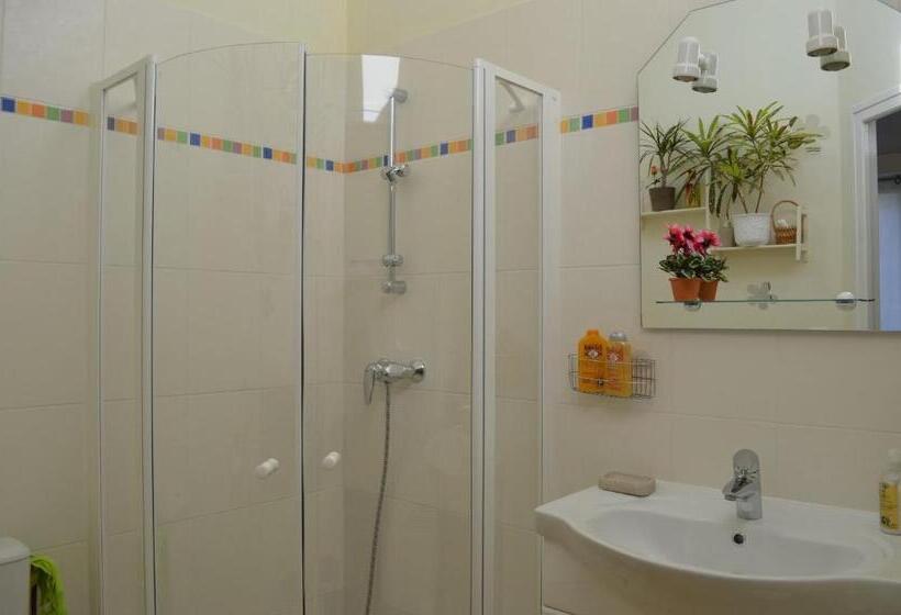 Aamiaismajoitus (B&B) Couette Et Cafe Creme