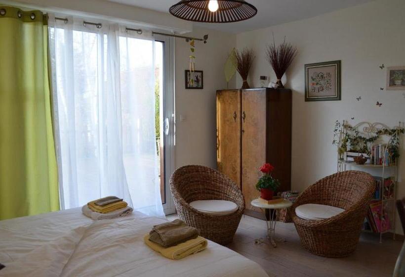 Aamiaismajoitus (B&B) Couette Et Cafe Creme