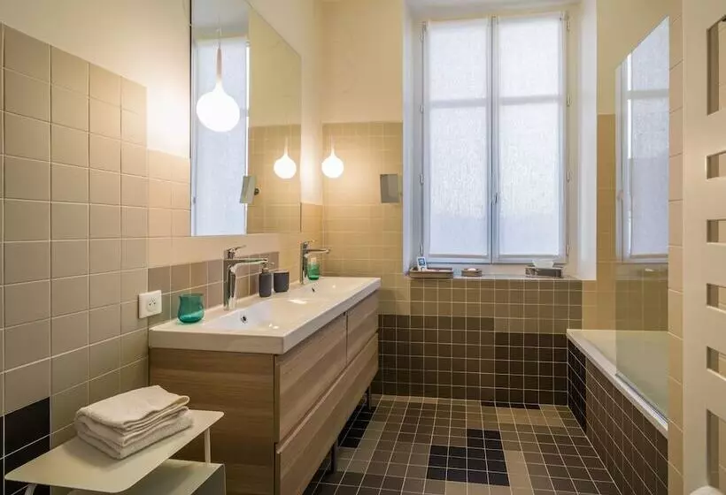 Aamiaismajoitus (B&B) L Autre Rives