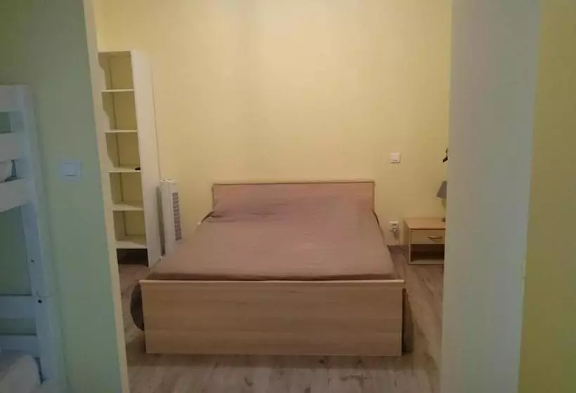تختخواب و صبحانه Le Miracle