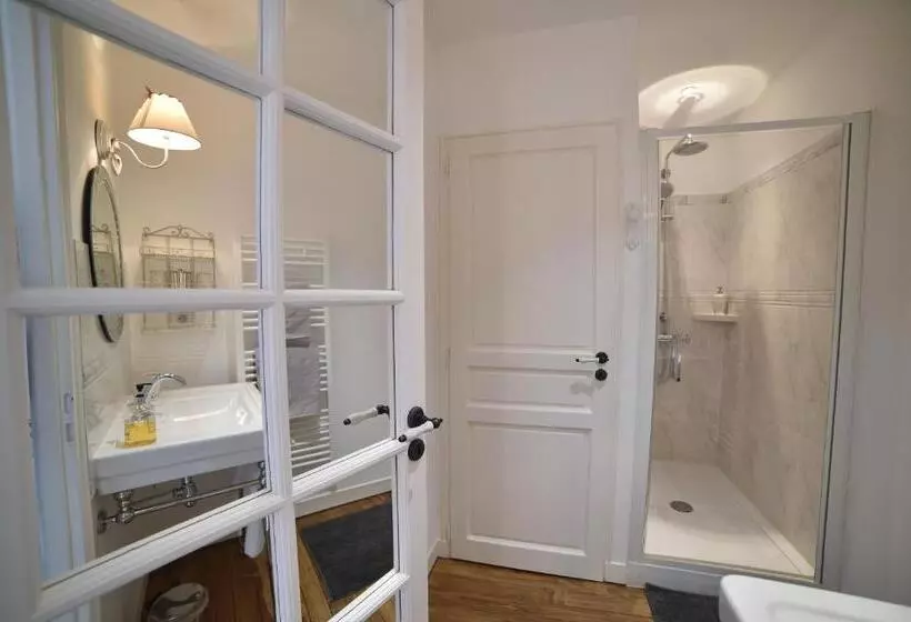 Aamiaismajoitus (B&B) Villa Des Glycines