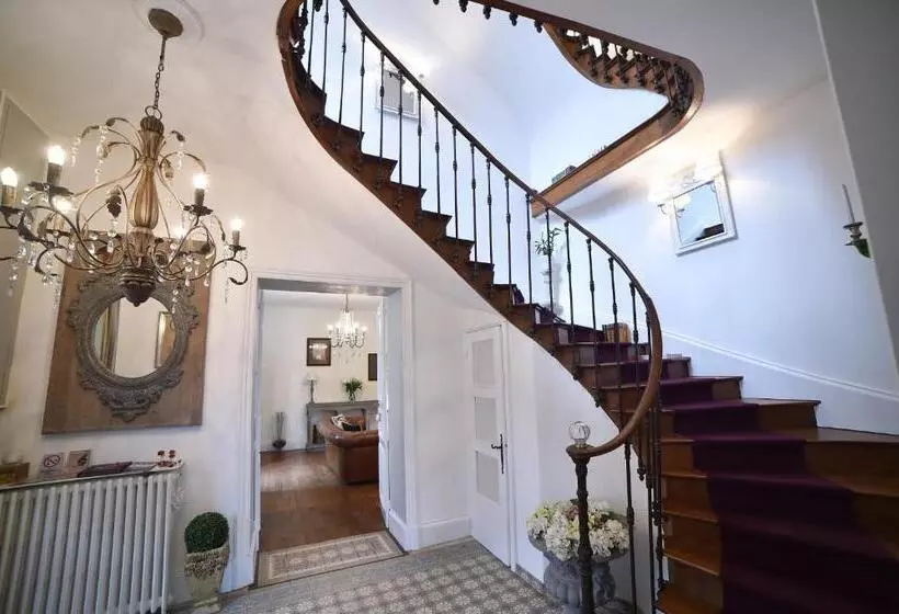 Aamiaismajoitus (B&B) Villa Des Glycines