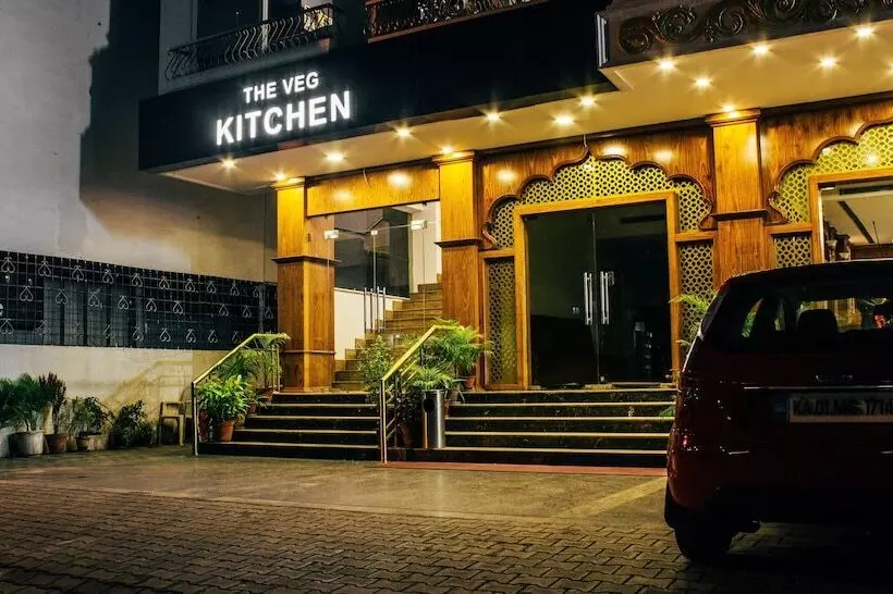 Hotel Ambaari