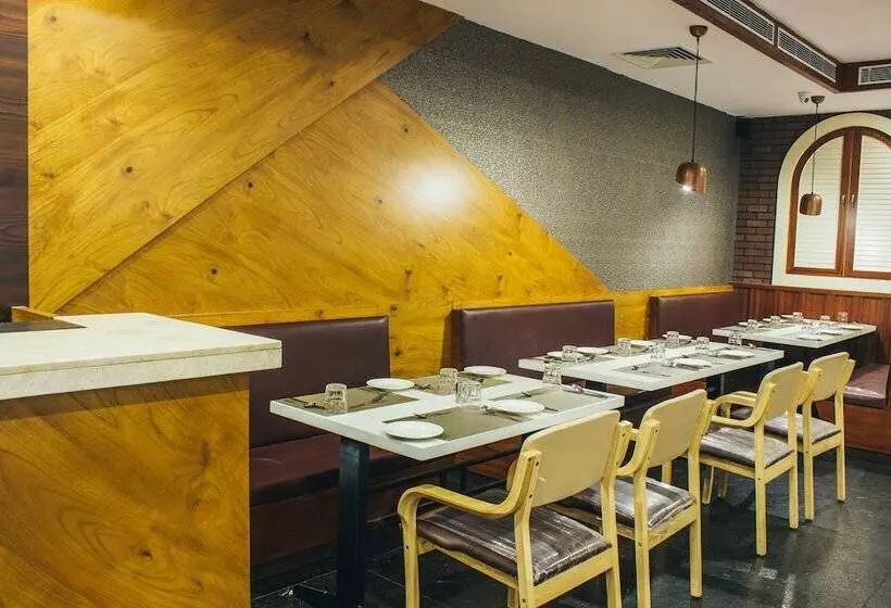 Hotel Ambaari