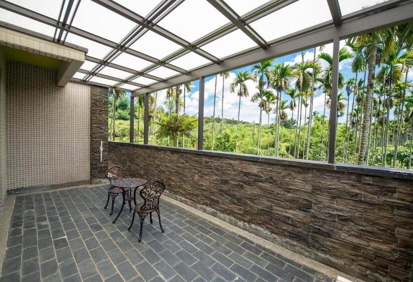 هتل Classic Shvatan