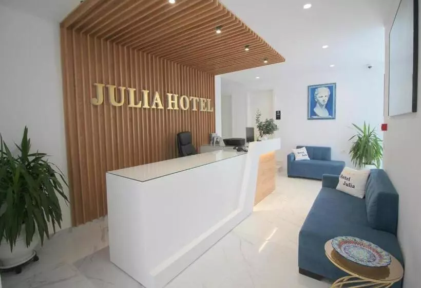 ホテル Julia