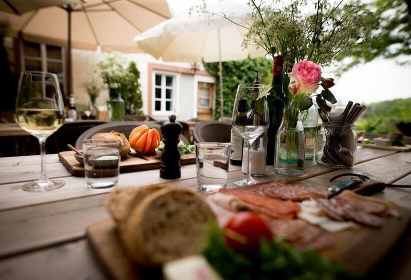 בית מלון כפרי Liegen;schaft Guesthouse