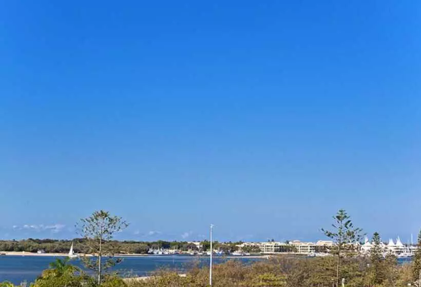 Aqualine Apartments