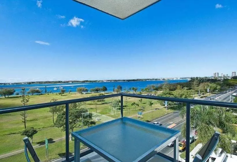 Aqualine Apartments