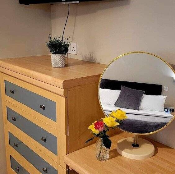 مبيت وإفطار Church Farm Guest House