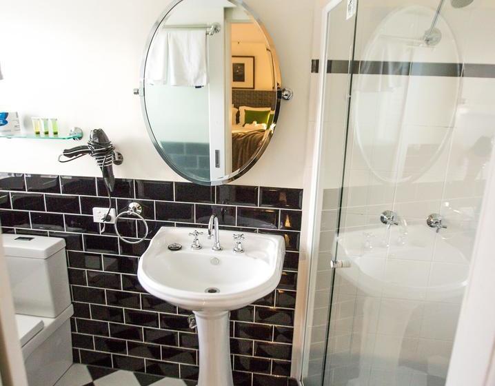 Bed and Breakfast Edward Lodge New Fam