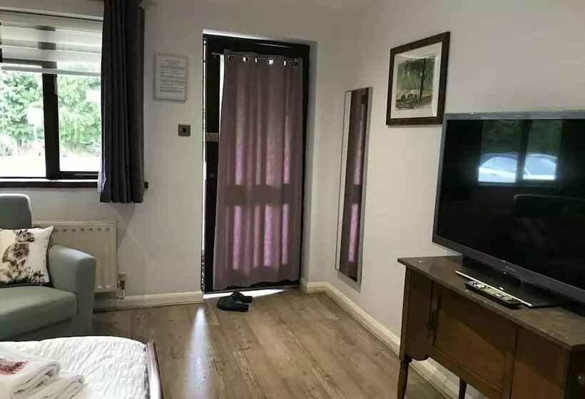 Aamiaismajoitus (B&B) Pinewood Lodge
