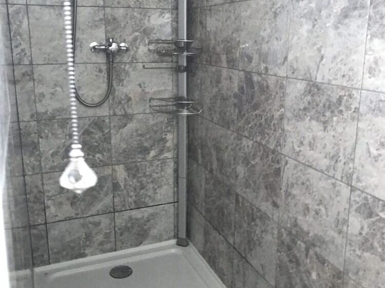 Bed and Breakfast Pinewood Lodge