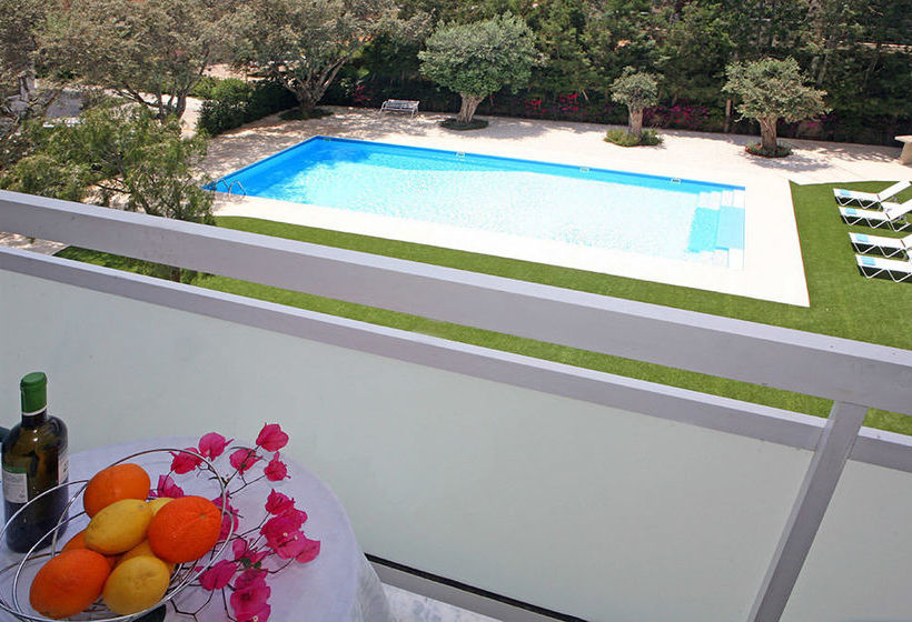 Corina Suites & Apartments