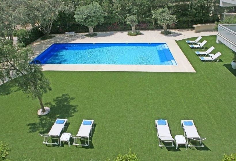 Corina Suites & Apartments